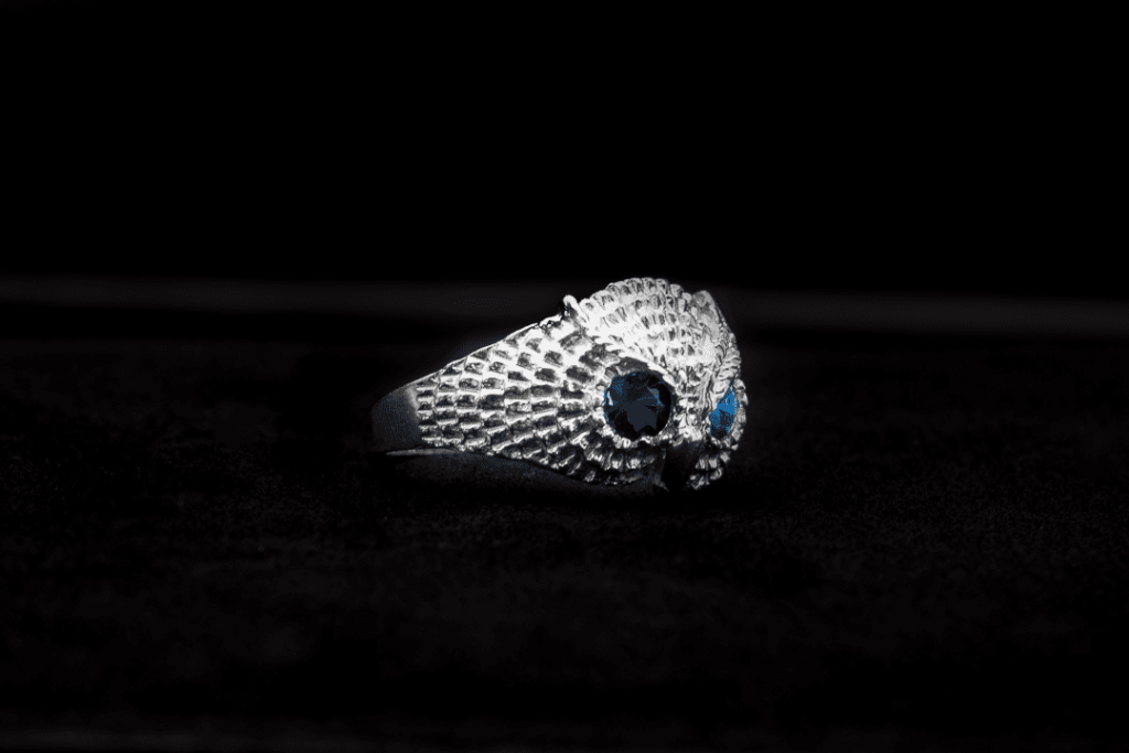 anillo buho azul zafiro de plata para hombre